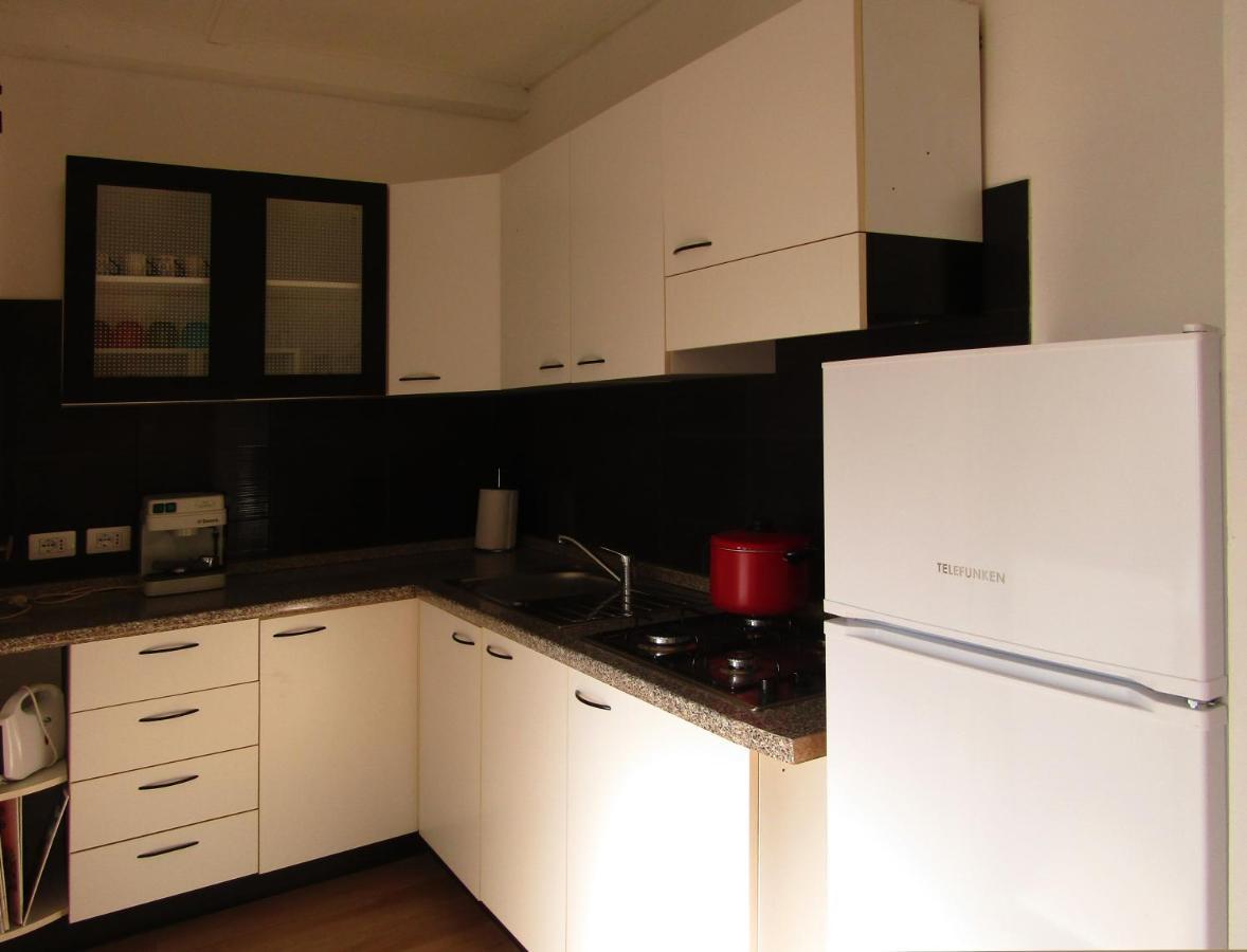 Ferienwohnung Residenza Torre Antica Sommacampagna Exterior foto