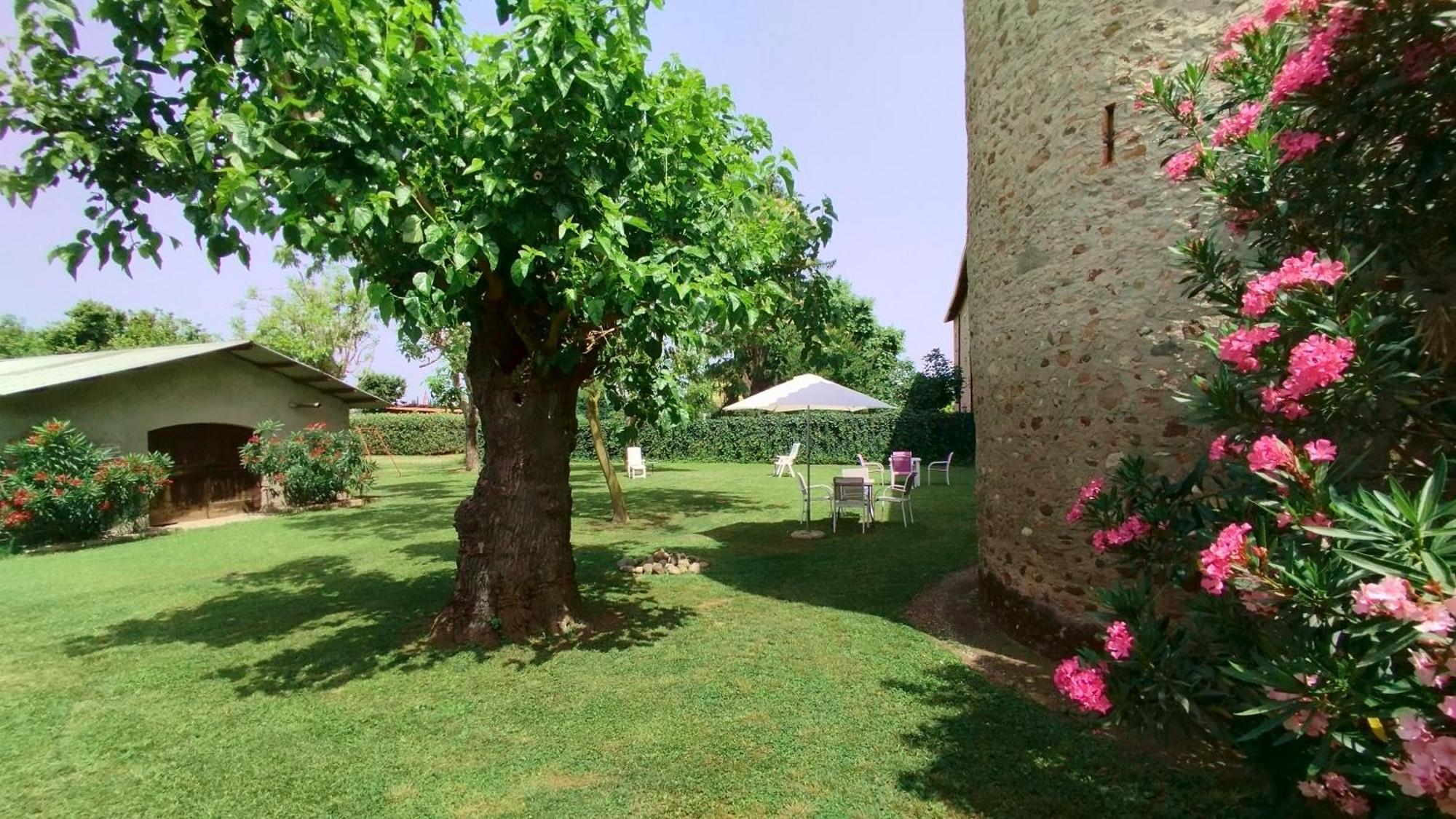 Ferienwohnung Residenza Torre Antica Sommacampagna Exterior foto